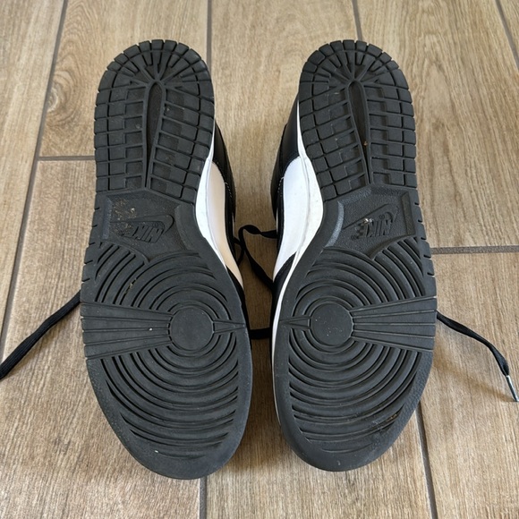 Nike Dunk Black/White - Picture 7 of 7